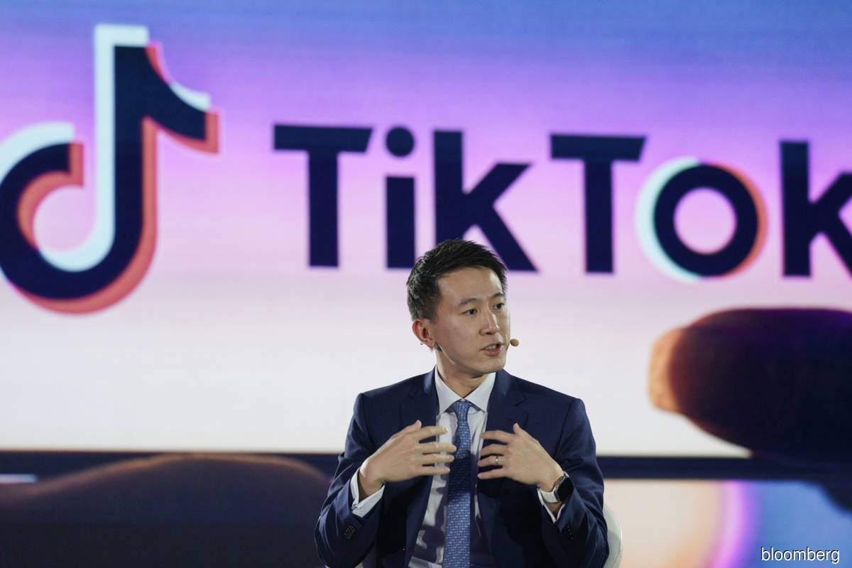TikTok CEO says US data protection is 'solvable problem' - The Edge Markets (Picture 1)